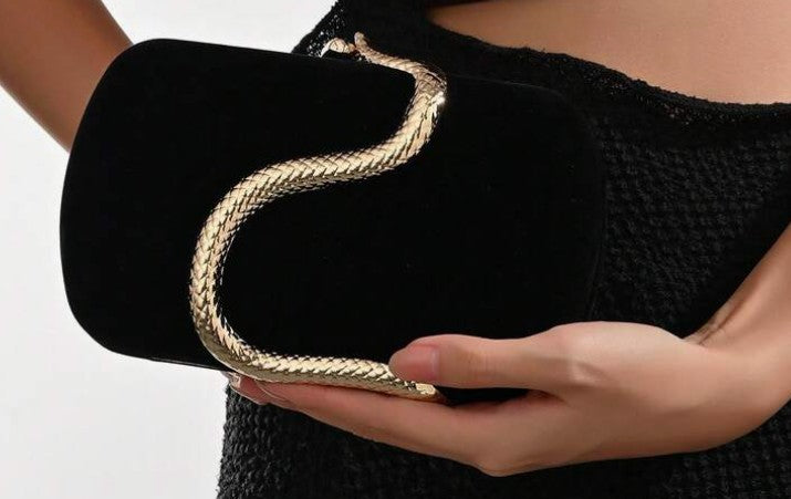Retro Snake Buckle Velvet