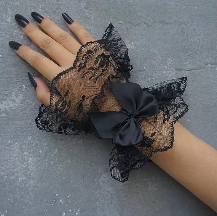 Bow Décor Lace Cuff